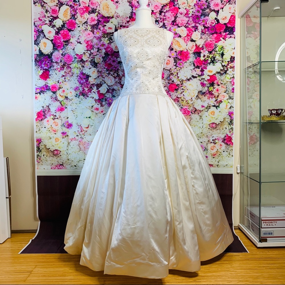 Authentic REEM ACRA wedding dress gown
